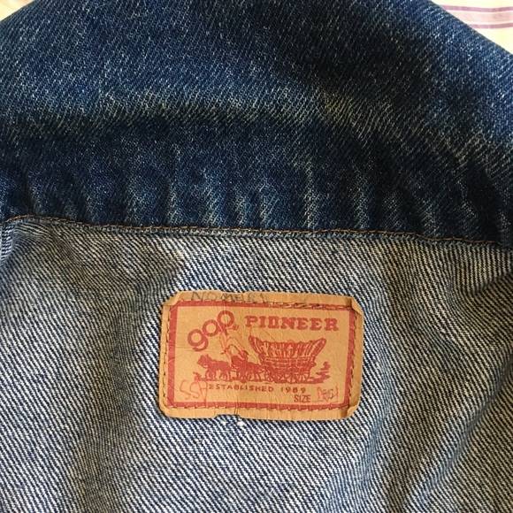 SOLD ON ETSY 💔 70s 80s GAP denim jacket - Picture 3 of 8